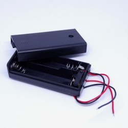 2AA batteries box